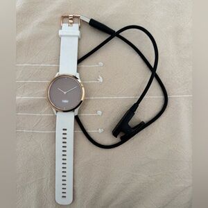 garmin vivimove hr in white and rose gold